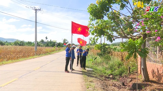 Đắk Nông rực rỡ Đường cờ Tổ quốc